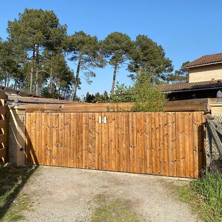 Escale Sous Les Pins Villa Salles  Exterior foto