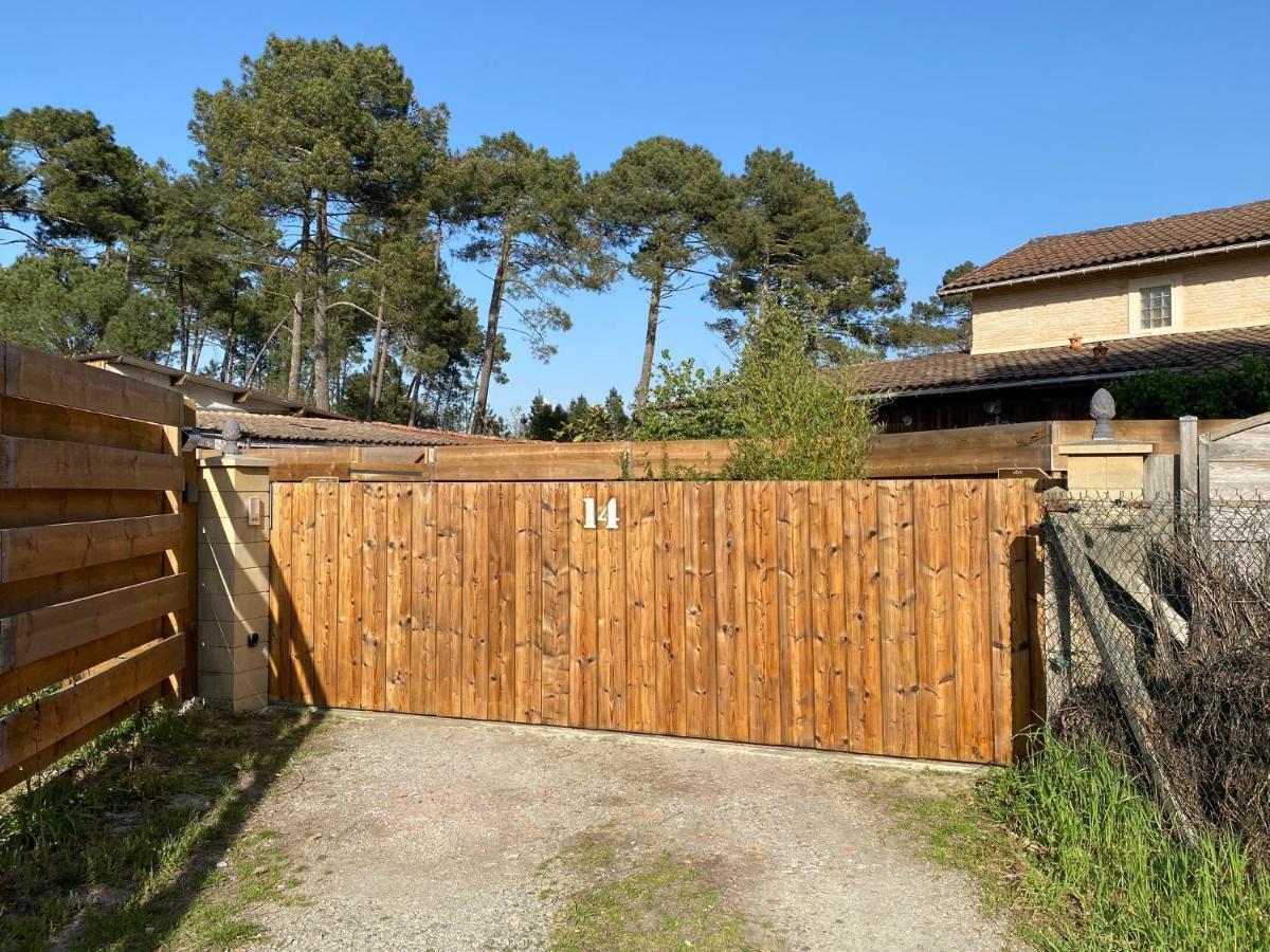 Escale Sous Les Pins Villa Salles  Exterior foto